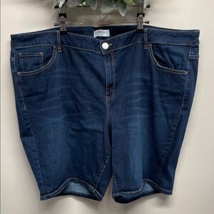 Lane Bryant Mid Rise Essential Stretch Bermuda Dark Wash Denim Jeans 28